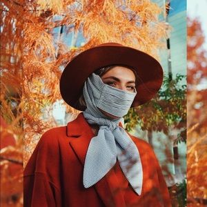 AN_ERIN Bow face cover